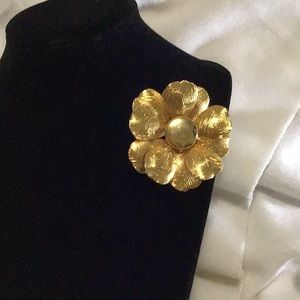 brooch fashion jewelry